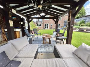 Photo 16- click for photo gallery